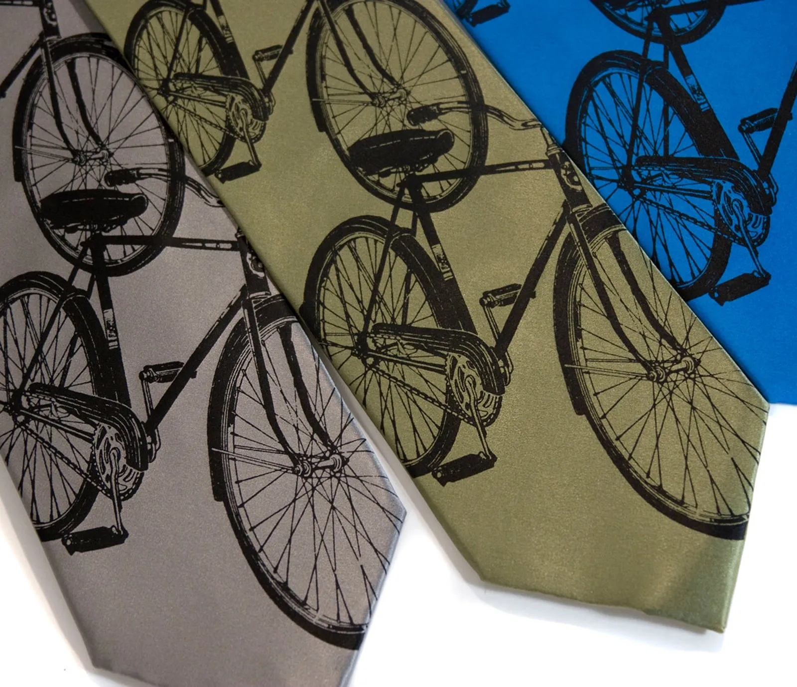 Bicycle Silk Necktie. Triple Cruiser Bike tie