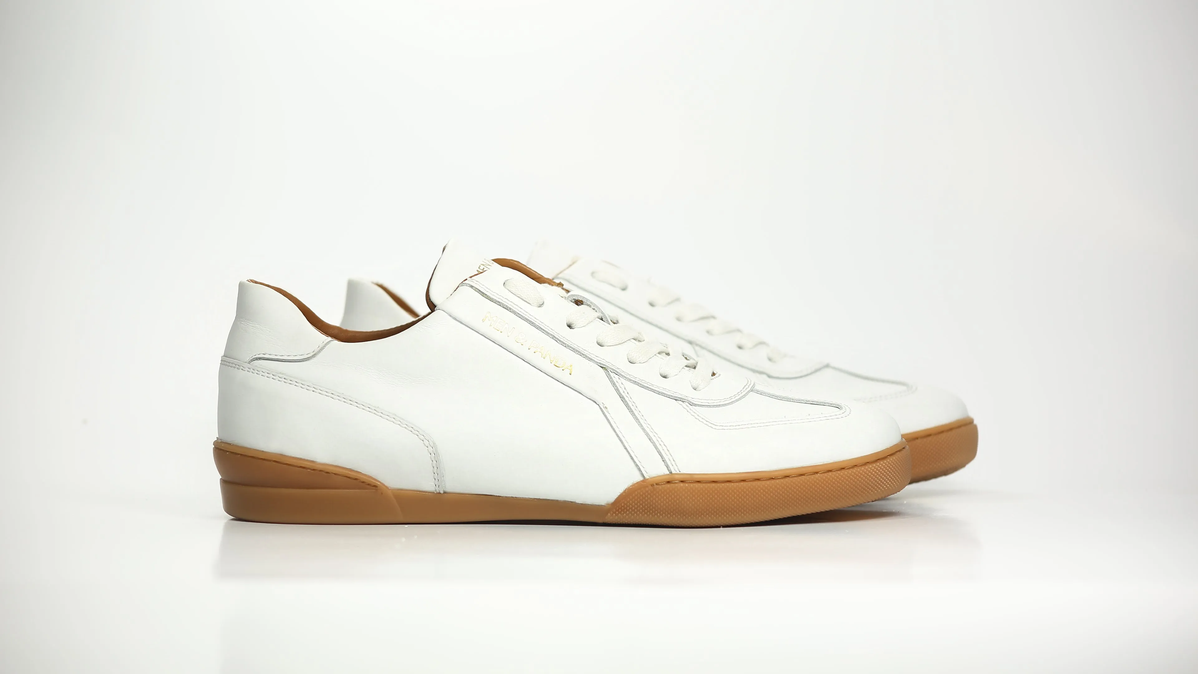 Sneakers RETRO en cuir blanc